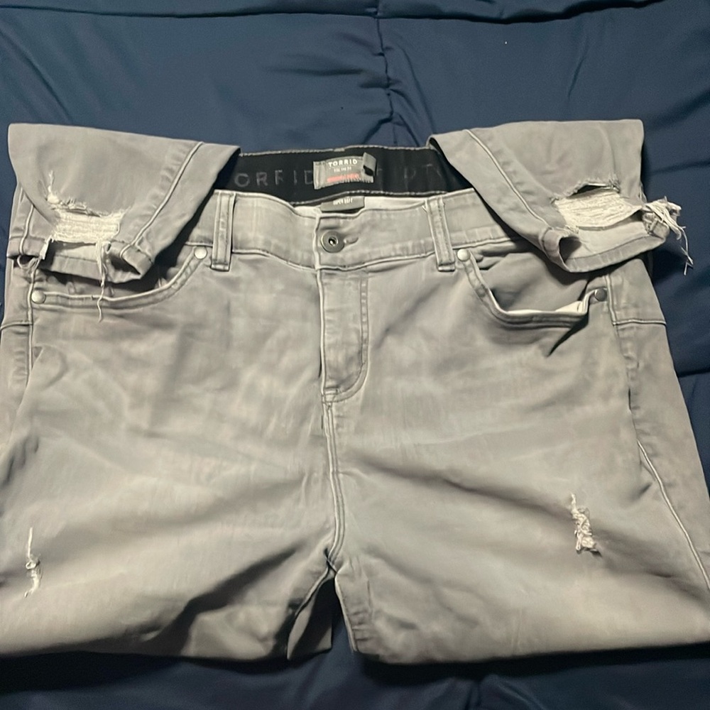 Torrid super soft gray ripped jeans